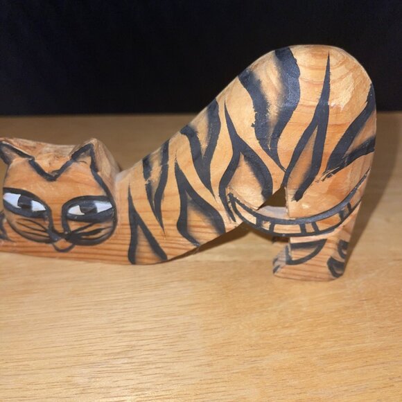 Hand-Carved Wooden Cat Figurines With Tiger Stripes - Picture 8 of 12